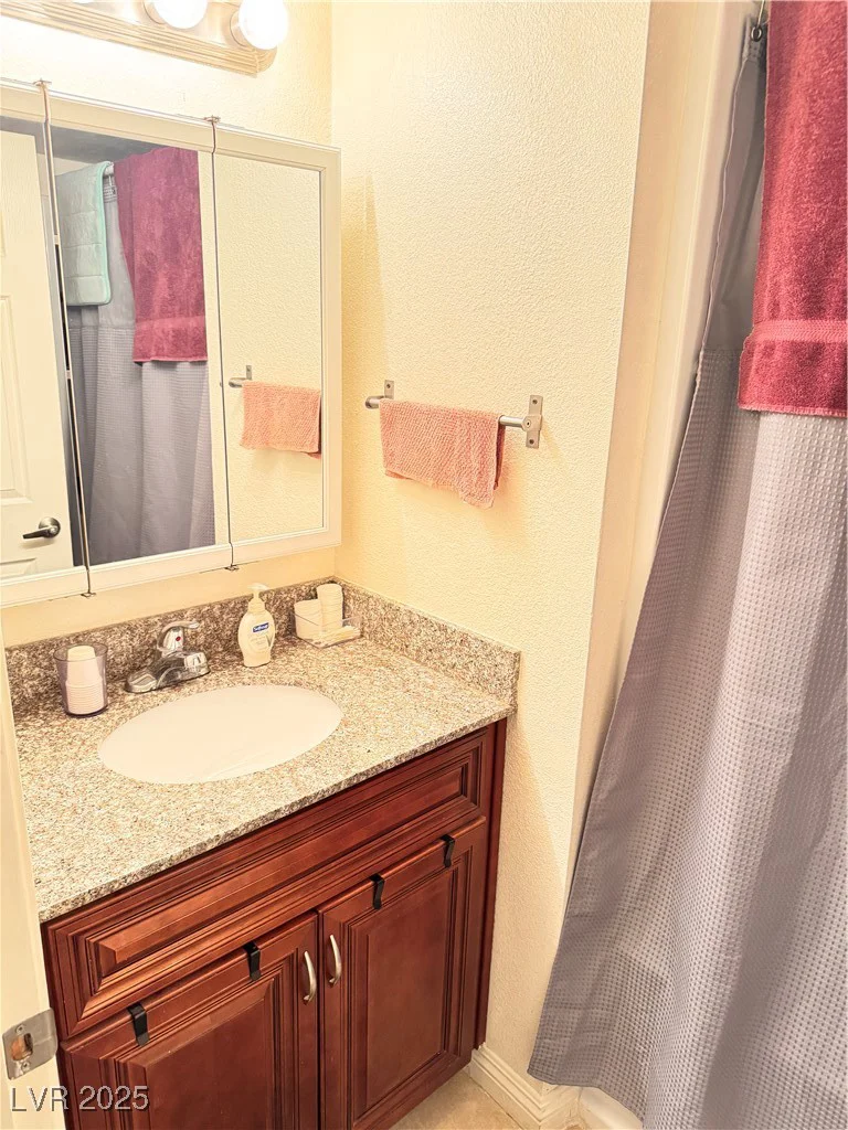 5220 Indian River, Las Vegas, NV 89103