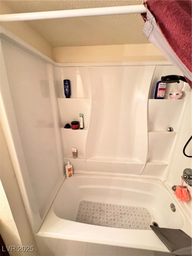 5220 Indian River, Las Vegas, NV 89103
