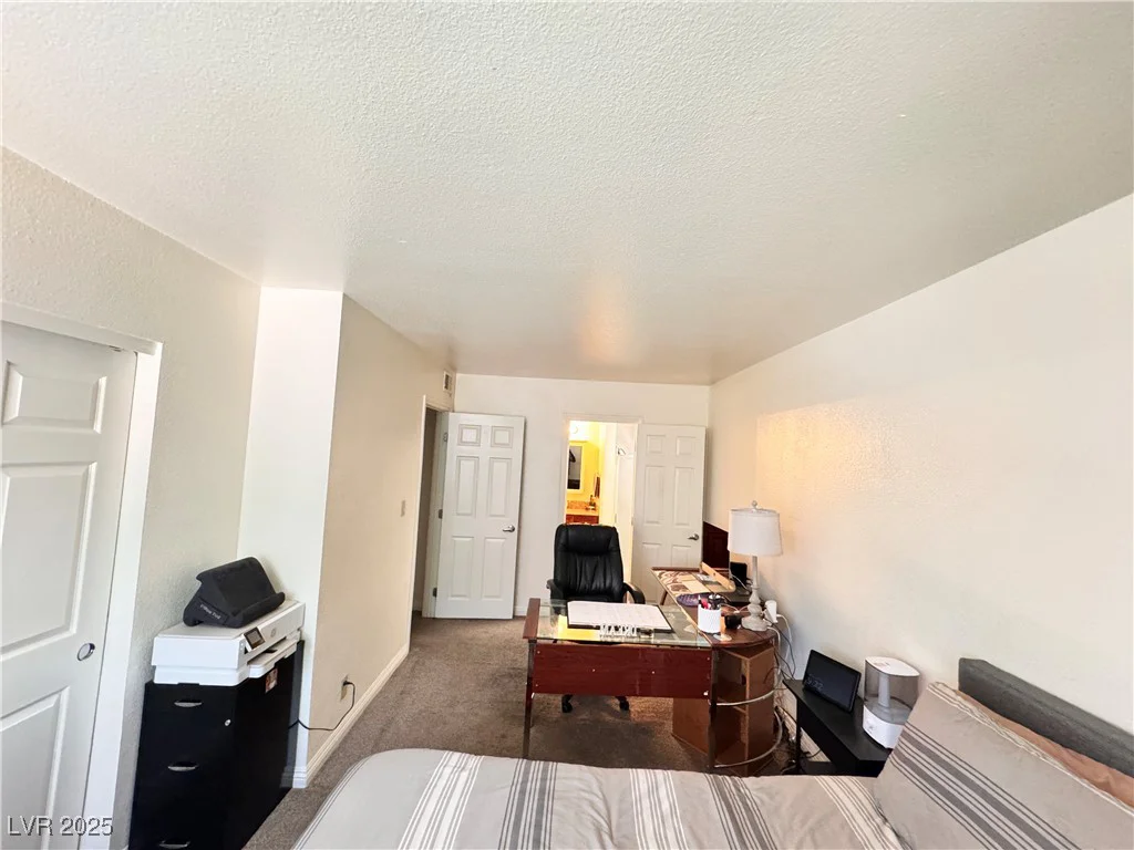 5220 Indian River, Las Vegas, NV 89103