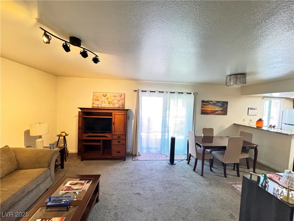 5220 Indian River, Las Vegas, NV 89103