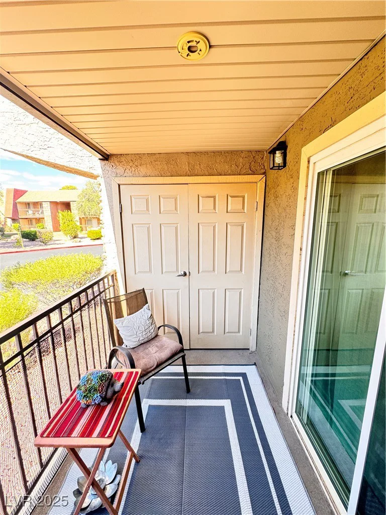 5220 Indian River, Las Vegas, NV 89103