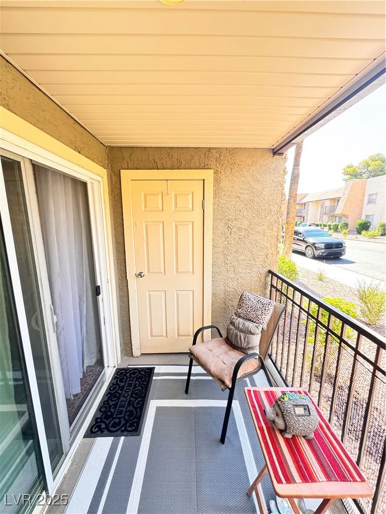 5220 Indian River, Las Vegas, NV 89103
