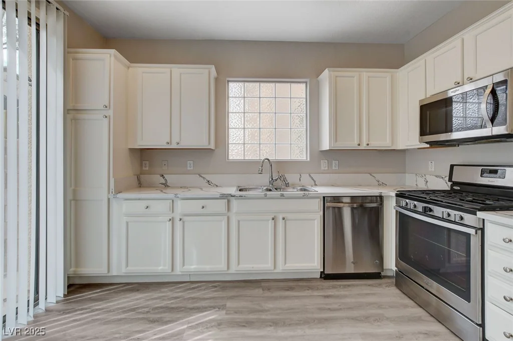 6549 Butterfly Sky, North Las Vegas, NV 89084