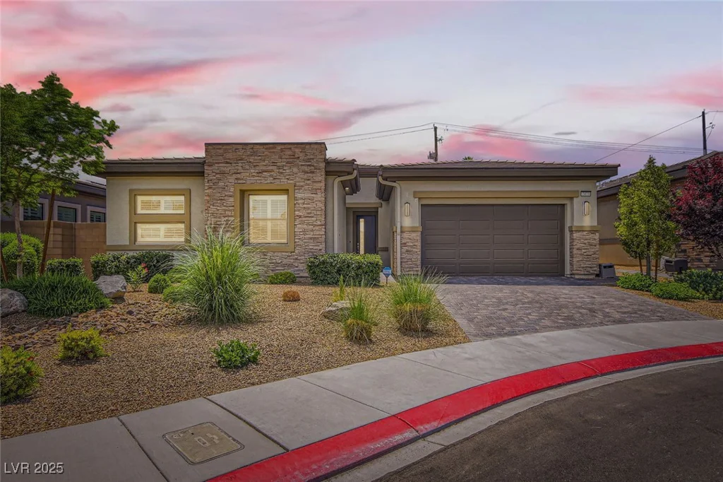 7473 Deschutes, Las Vegas, NV 89129
