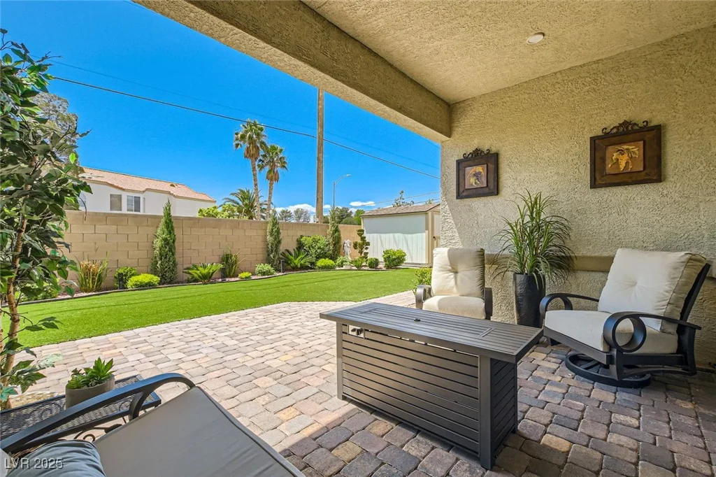 7473 Deschutes, Las Vegas, NV 89129