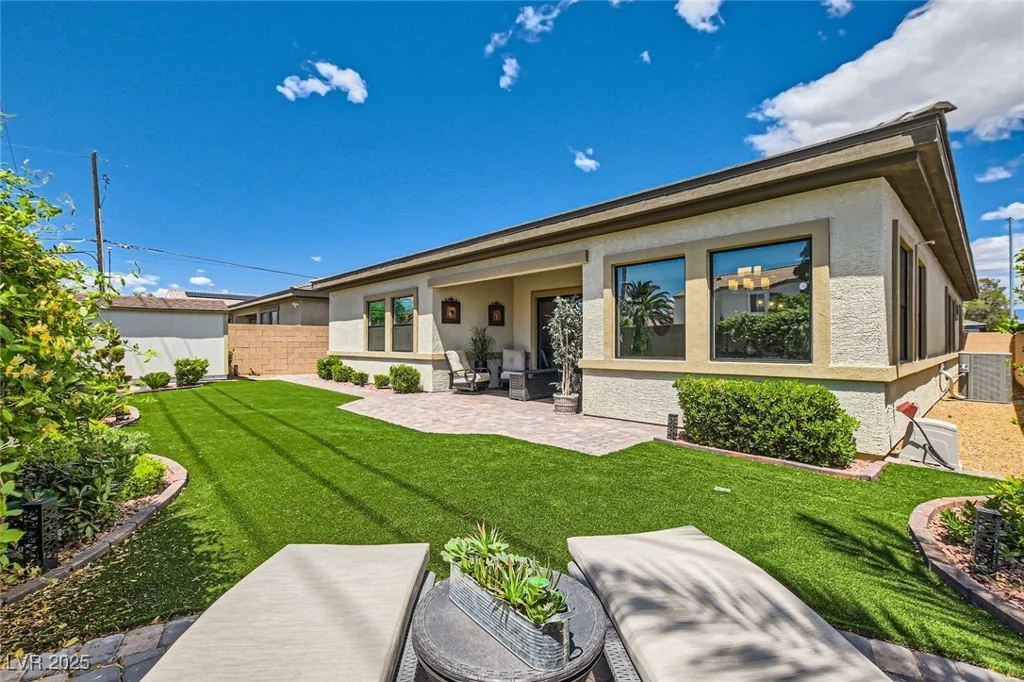 7473 Deschutes, Las Vegas, NV 89129