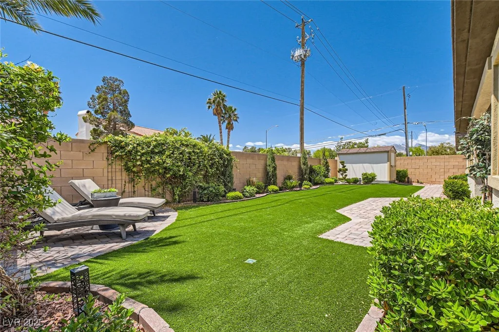 7473 Deschutes, Las Vegas, NV 89129