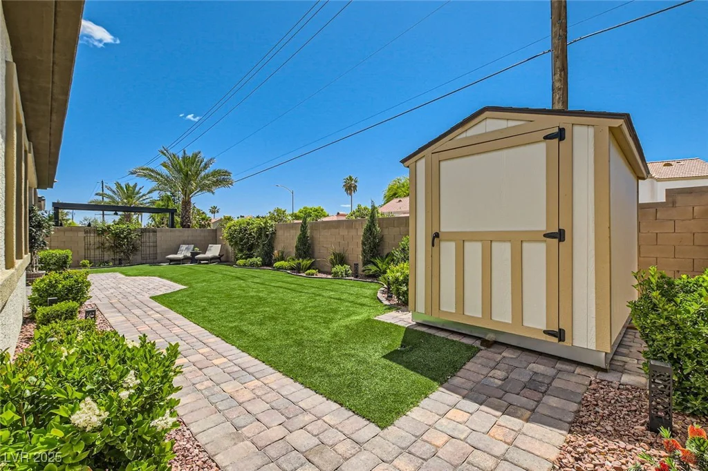 7473 Deschutes, Las Vegas, NV 89129