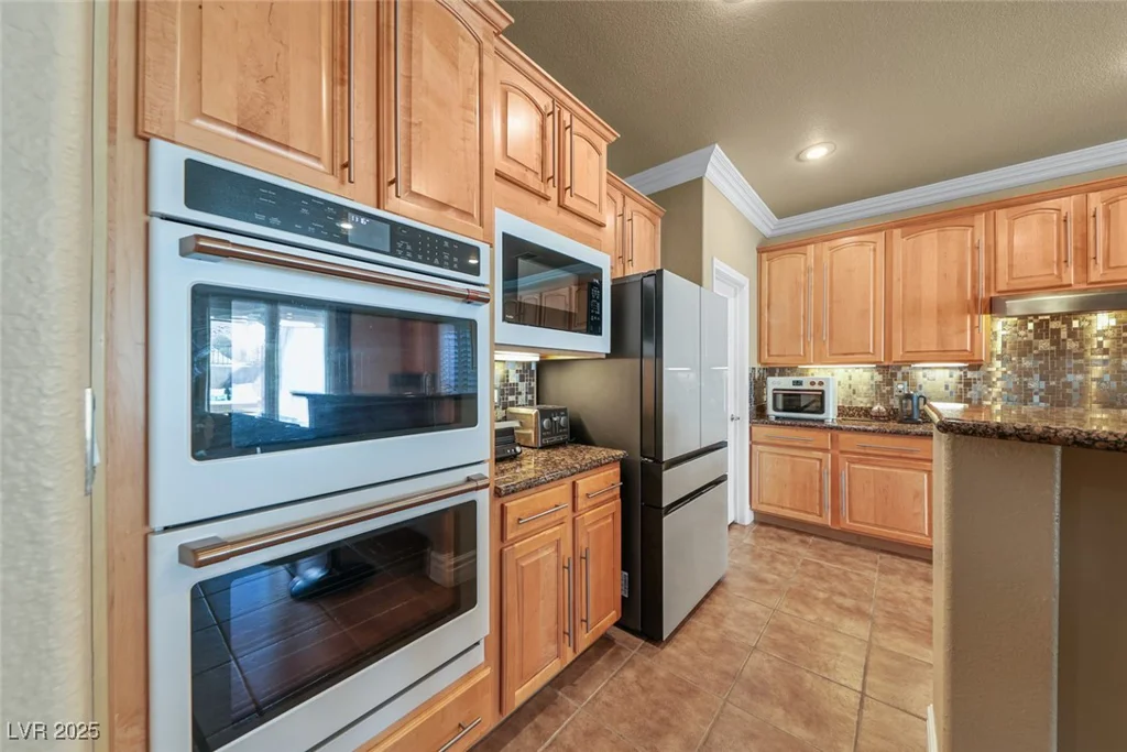 11275 Gammila, Las Vegas, NV 89141