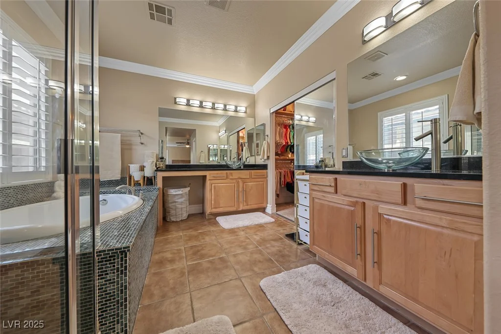 11275 Gammila, Las Vegas, NV 89141