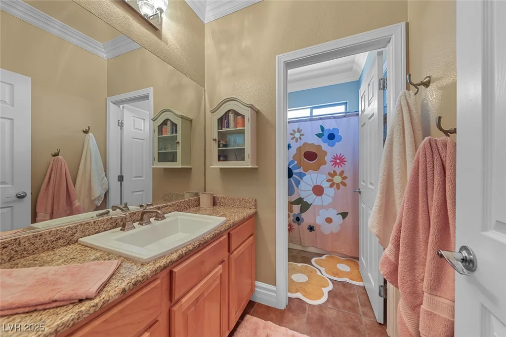 11275 Gammila, Las Vegas, NV 89141