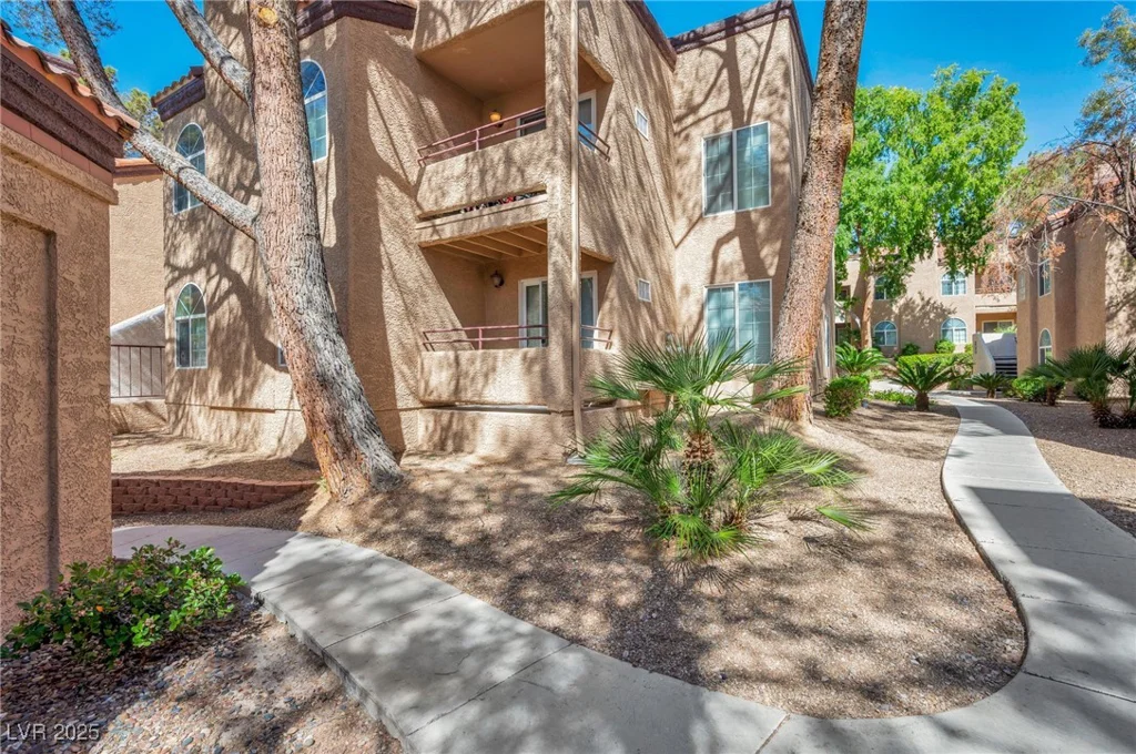 9325 Desert Inn, Las Vegas, NV 89117