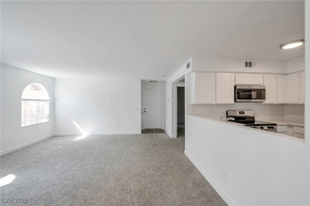 9325 Desert Inn, Las Vegas, NV 89117