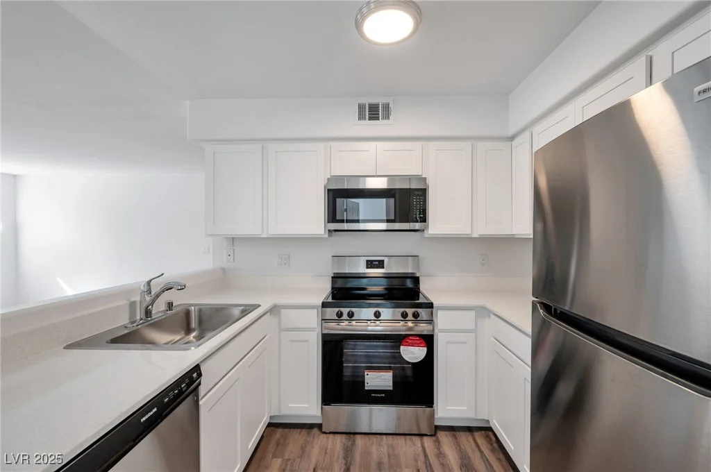 9325 Desert Inn, Las Vegas, NV 89117