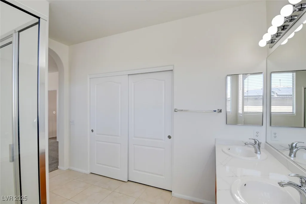 3956 Irvin, Las Vegas, NV 89141