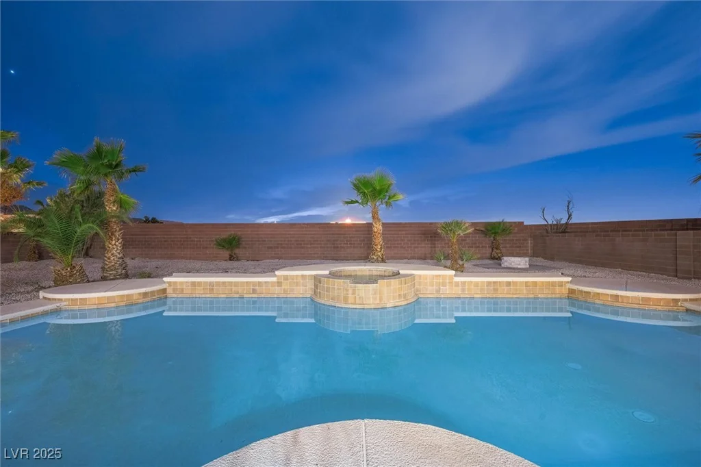 9795 La Cienega, Las Vegas, NV 89183