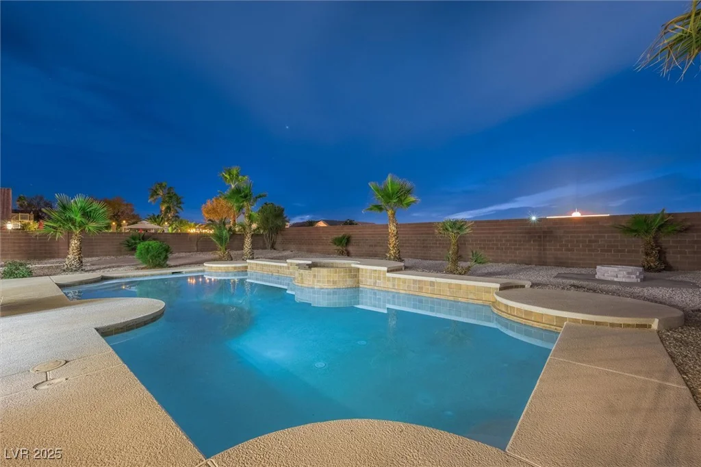 9795 La Cienega, Las Vegas, NV 89183