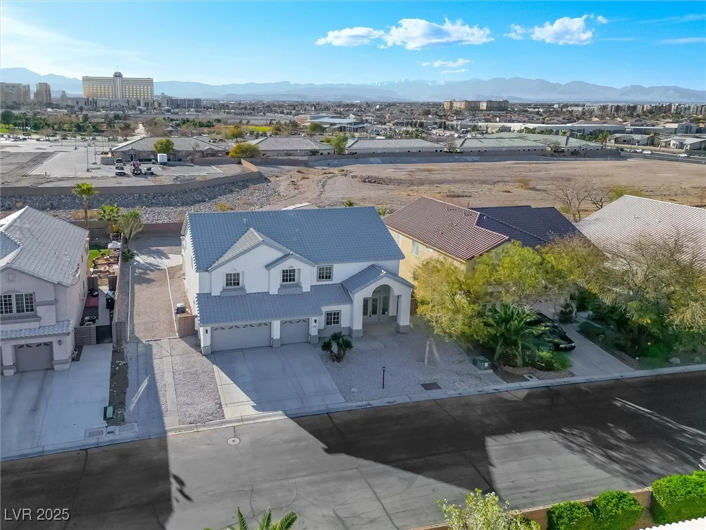 9795 La Cienega, Las Vegas, NV 89183