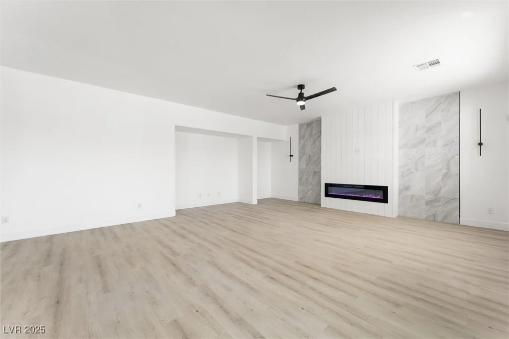 9795 La Cienega, Las Vegas, NV 89183