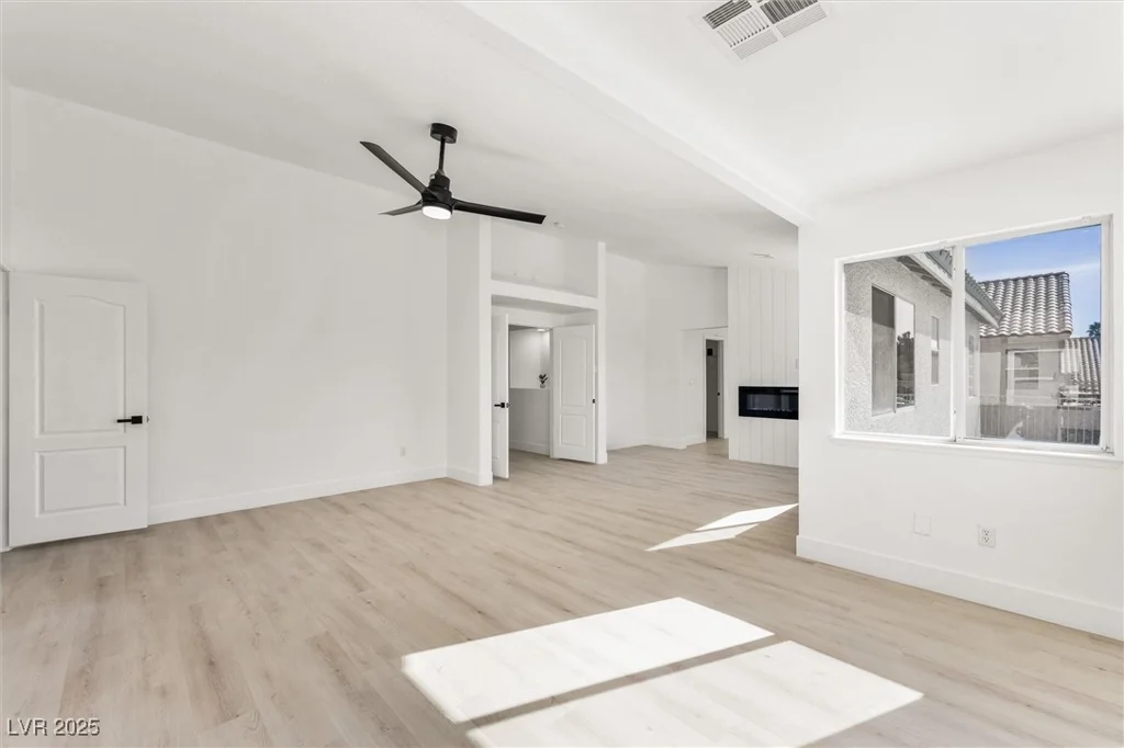 9795 La Cienega, Las Vegas, NV 89183