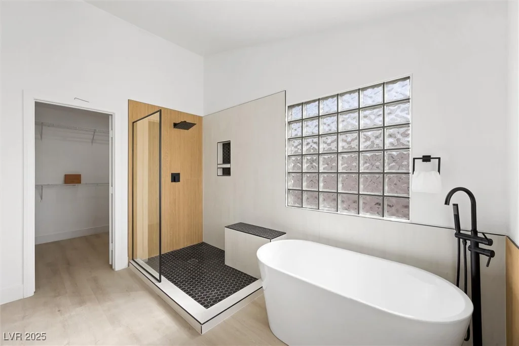9795 La Cienega, Las Vegas, NV 89183