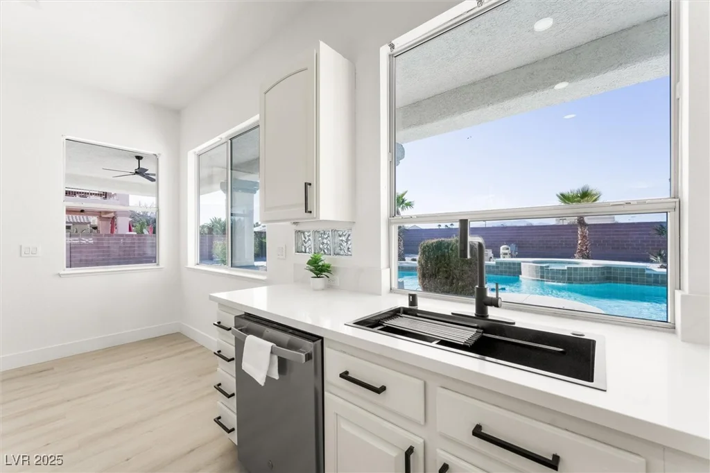 9795 La Cienega, Las Vegas, NV 89183