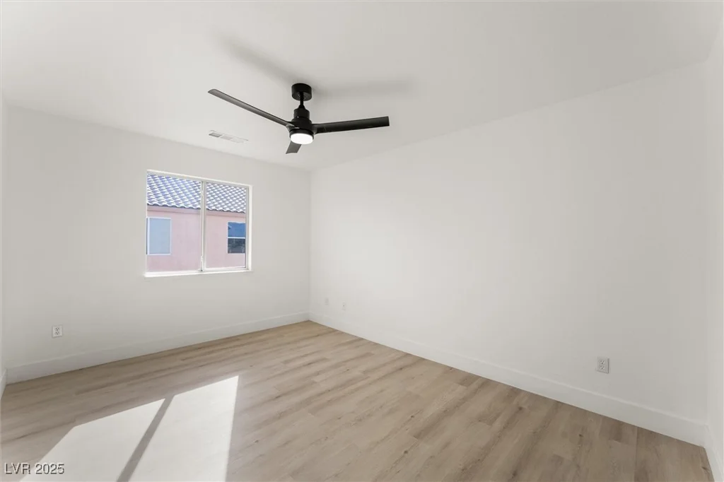 9795 La Cienega, Las Vegas, NV 89183