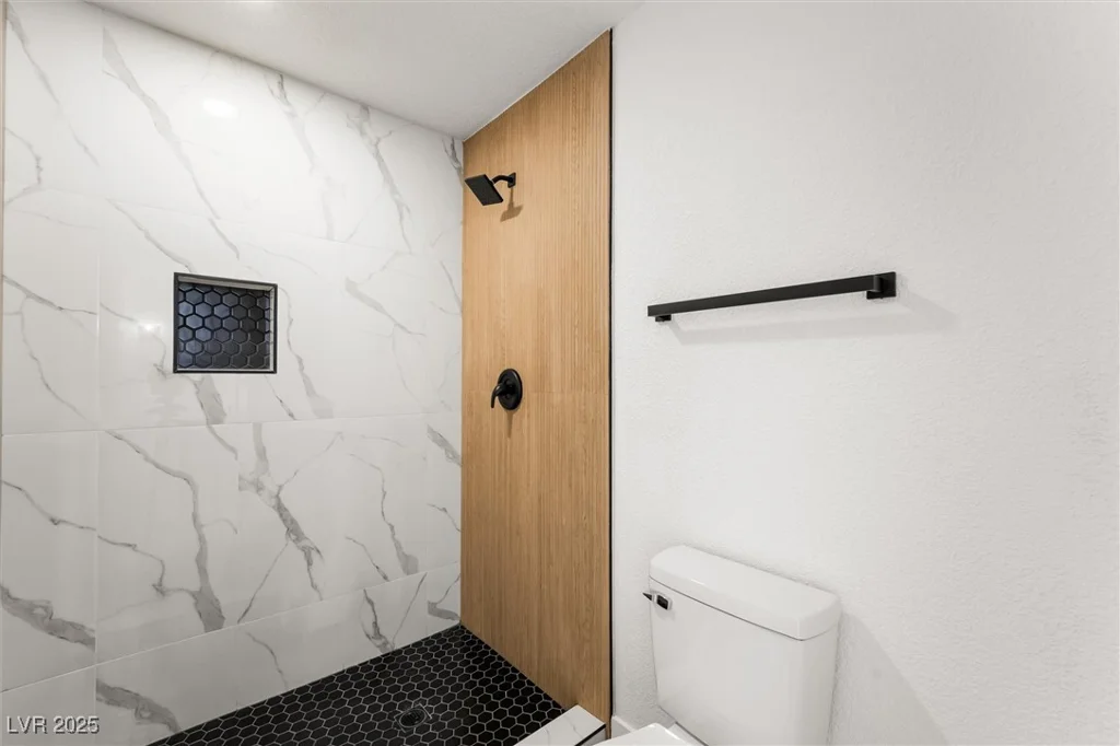 9795 La Cienega, Las Vegas, NV 89183
