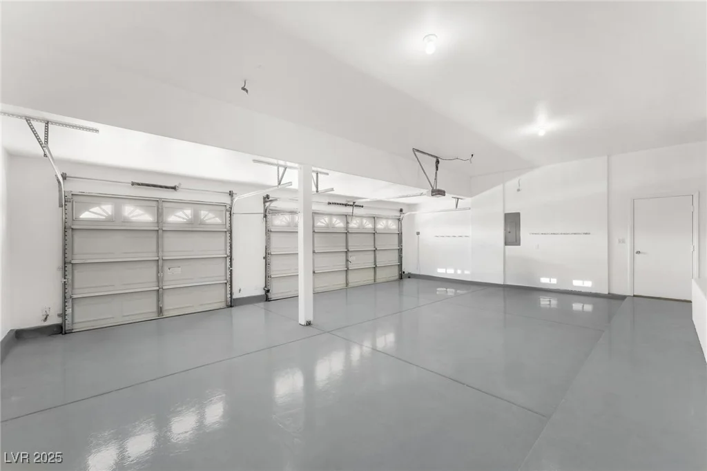 9795 La Cienega, Las Vegas, NV 89183