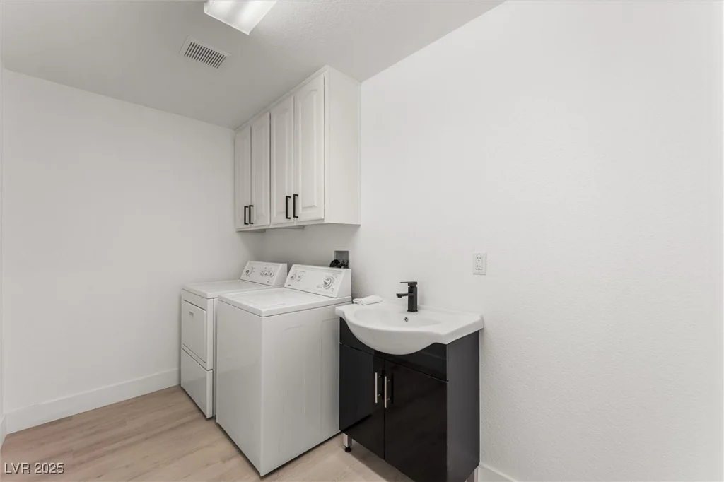 9795 La Cienega, Las Vegas, NV 89183