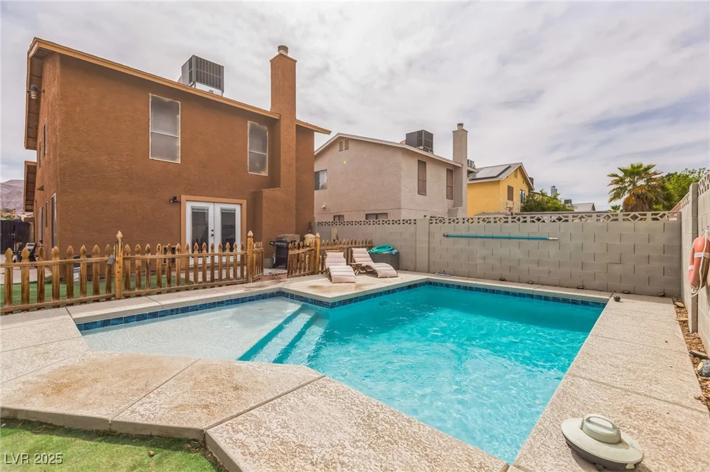 1311 Stokes, Las Vegas, NV 89110