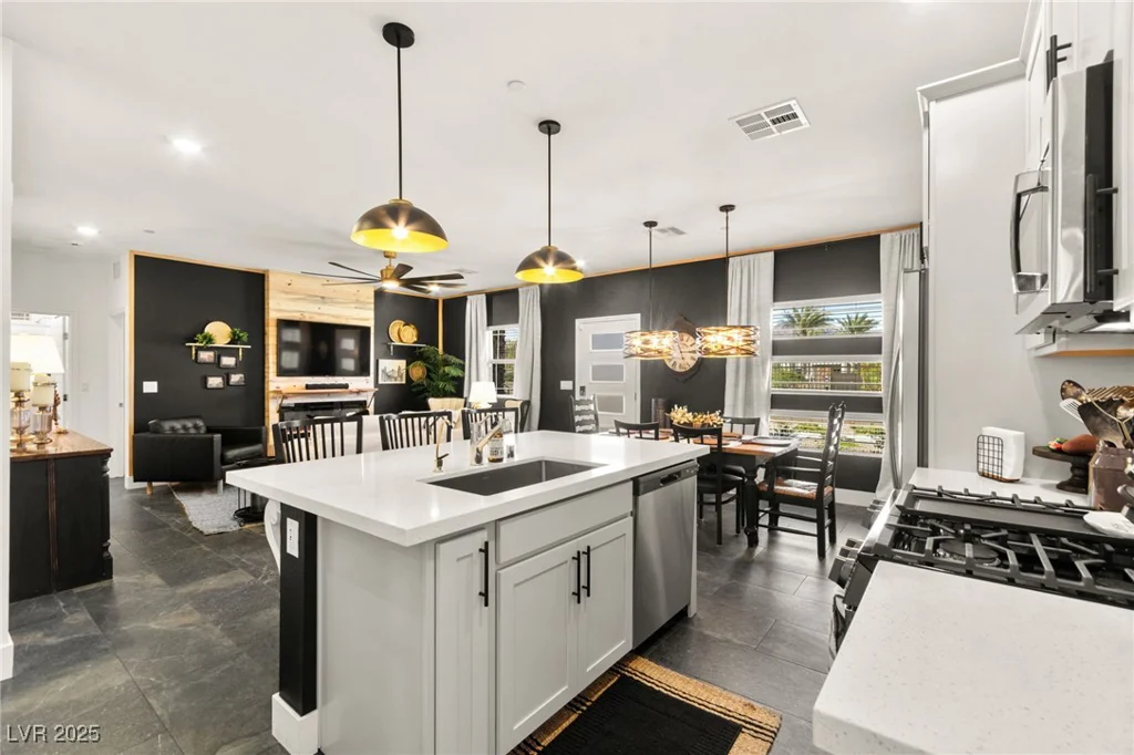 12648 Heritage Bend, Las Vegas, NV 89138