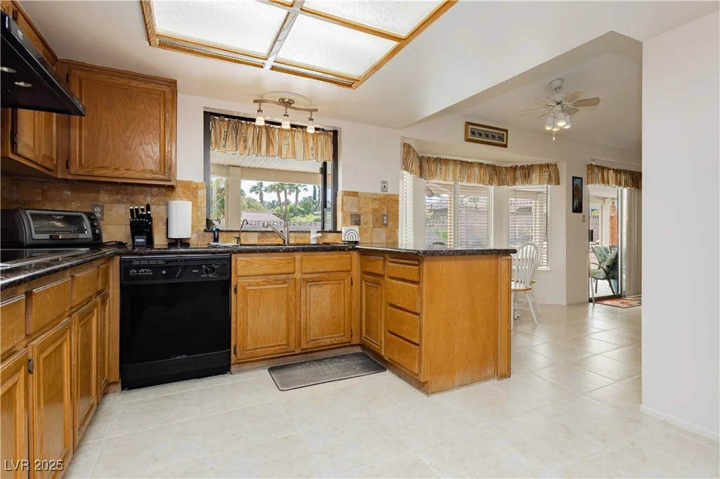 1528 Tonada, Las Vegas, NV 89117