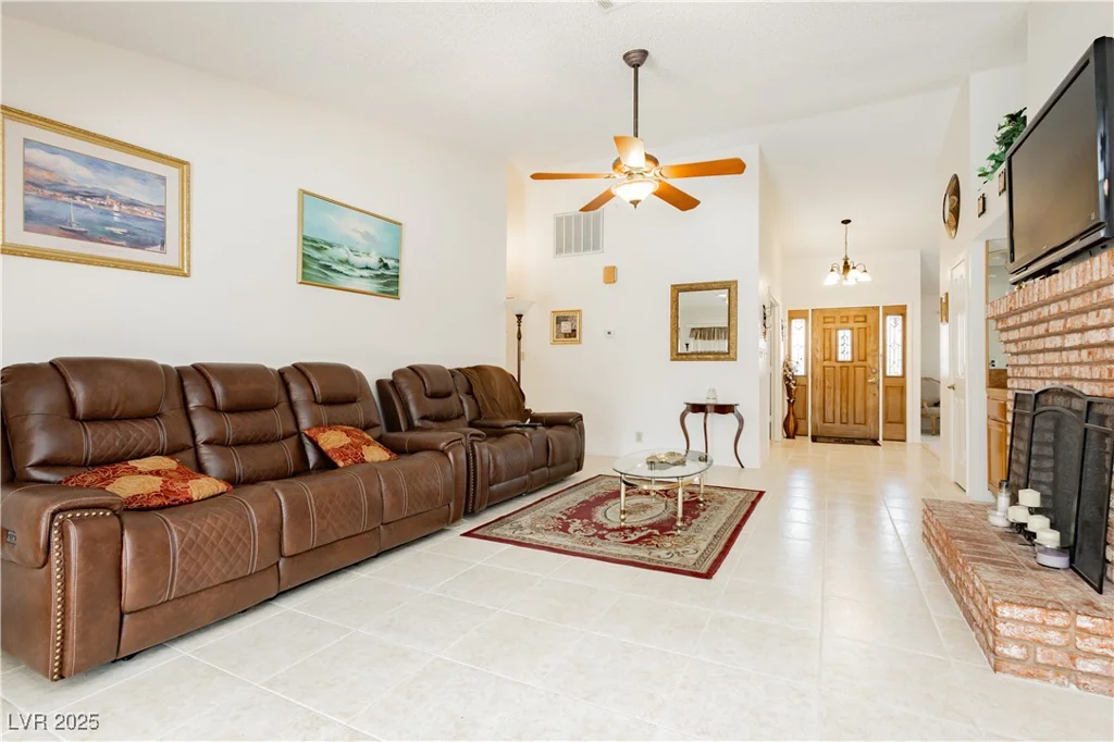 1528 Tonada, Las Vegas, NV 89117