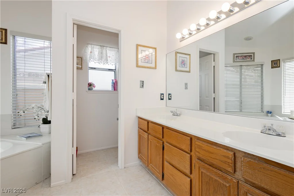 1528 Tonada, Las Vegas, NV 89117