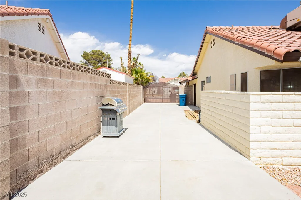 1528 Tonada, Las Vegas, NV 89117