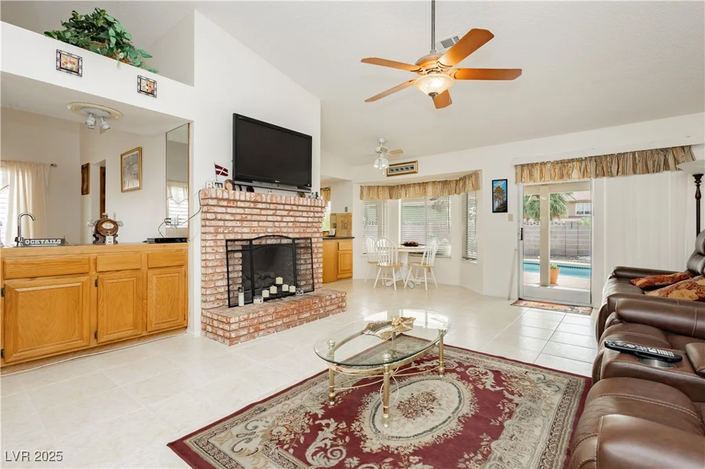 1528 Tonada, Las Vegas, NV 89117
