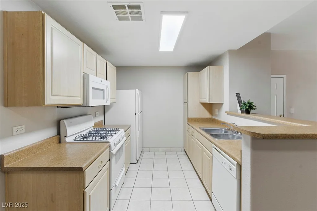 8250 Grand Canyon, Las Vegas, NV 89166