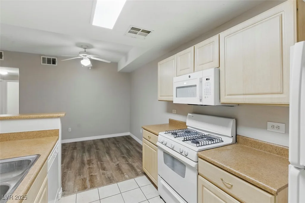 8250 Grand Canyon, Las Vegas, NV 89166