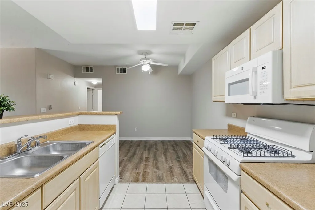 8250 Grand Canyon, Las Vegas, NV 89166
