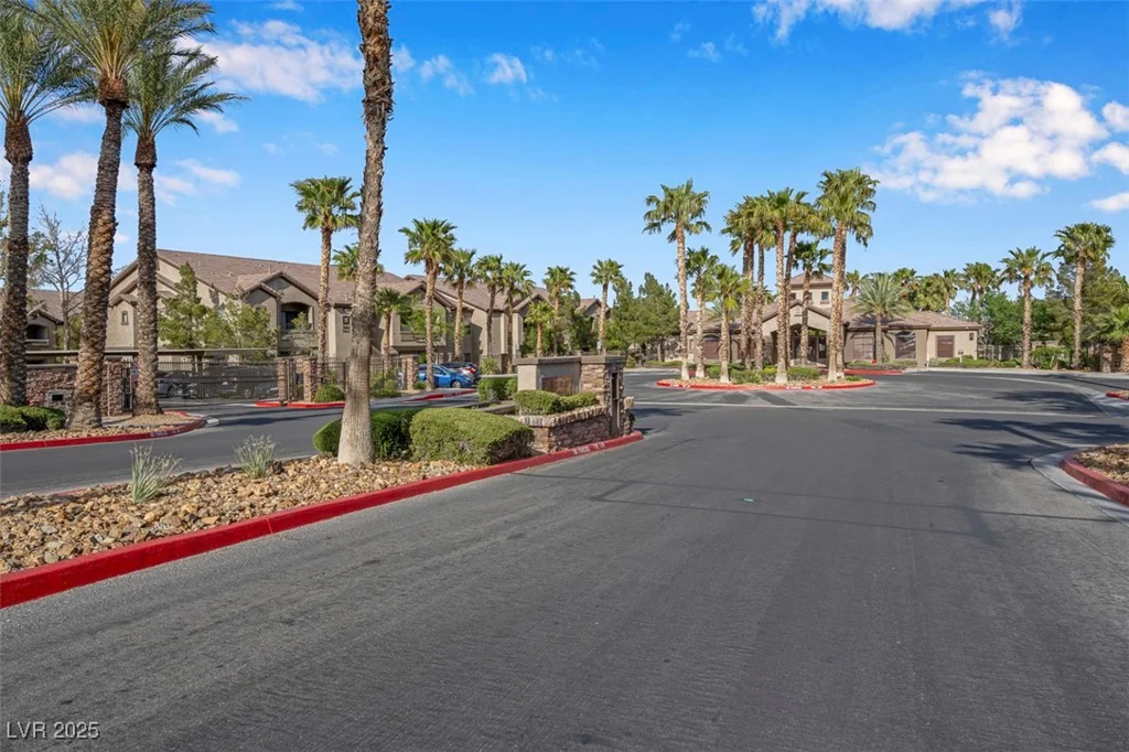 8250 Grand Canyon, Las Vegas, NV 89166
