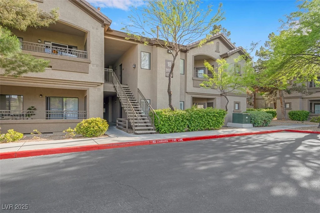 8250 Grand Canyon, Las Vegas, NV 89166