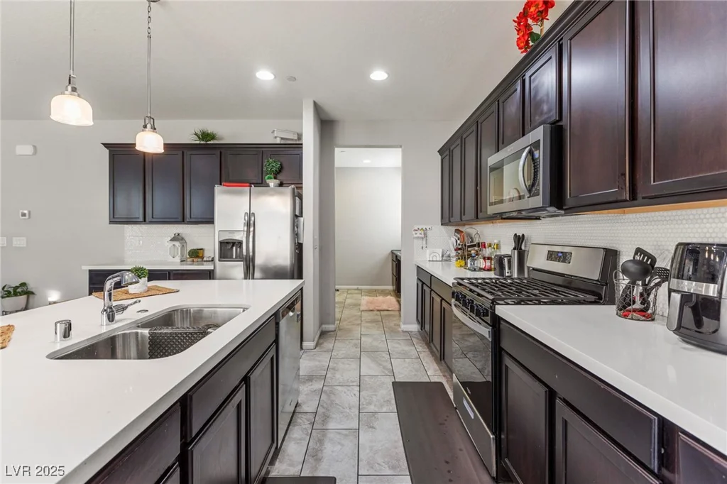 1105 Strada Pecei, Henderson, NV 89011