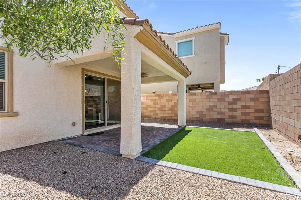 1105 Strada Pecei, Henderson, NV 89011