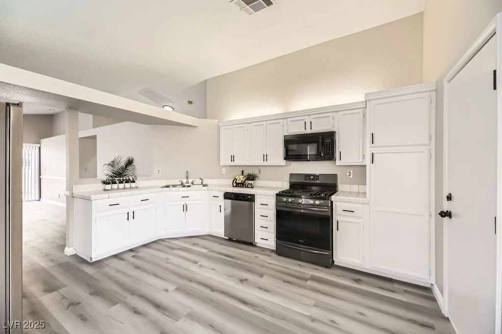 2668 Alwoodley, Las Vegas, NV 89142
