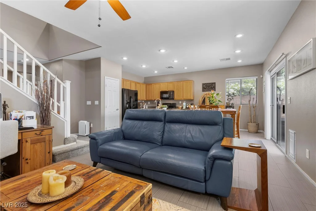9218 Grassy Weep, Las Vegas, NV 89178