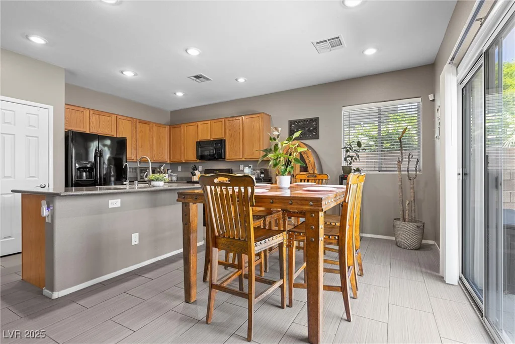 9218 Grassy Weep, Las Vegas, NV 89178