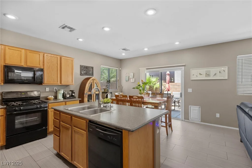 9218 Grassy Weep, Las Vegas, NV 89178