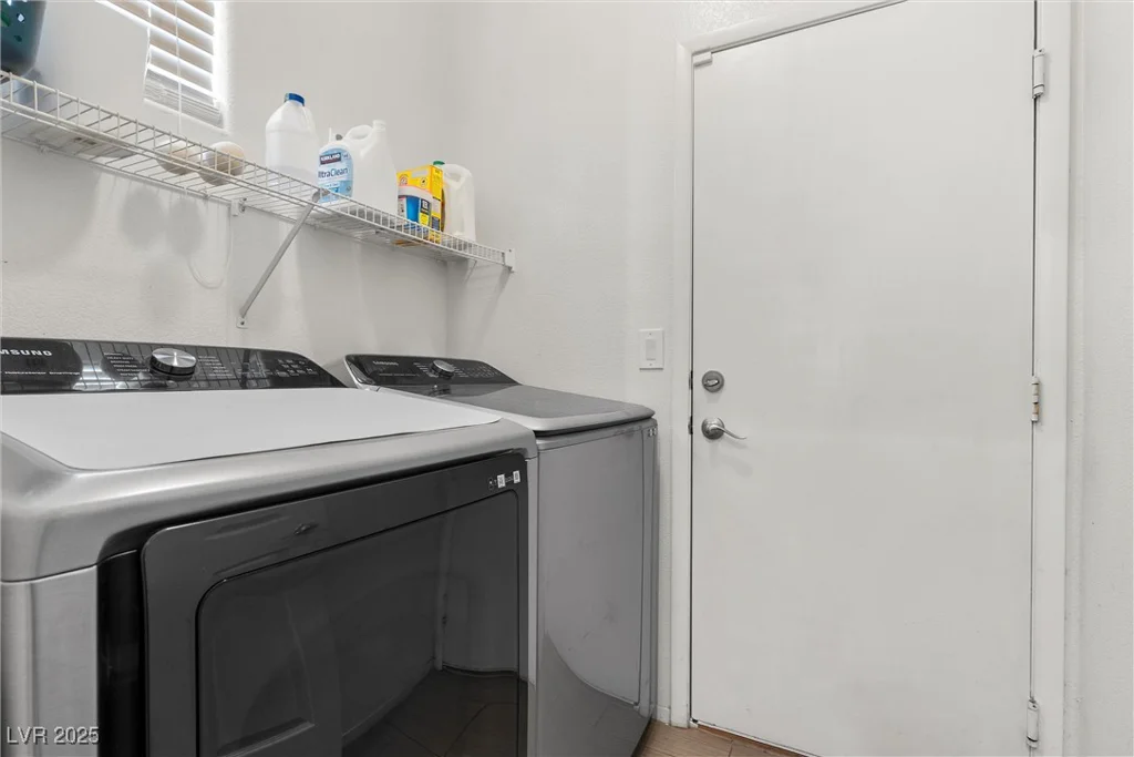 9218 Grassy Weep, Las Vegas, NV 89178