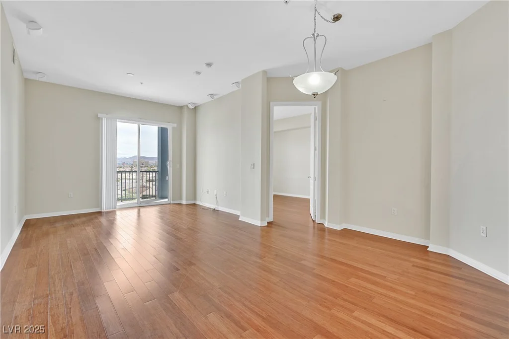 62 Serene, Las Vegas, NV 89123